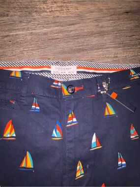 Cactus Man Navy Sailboat Print Men’s Shorts
